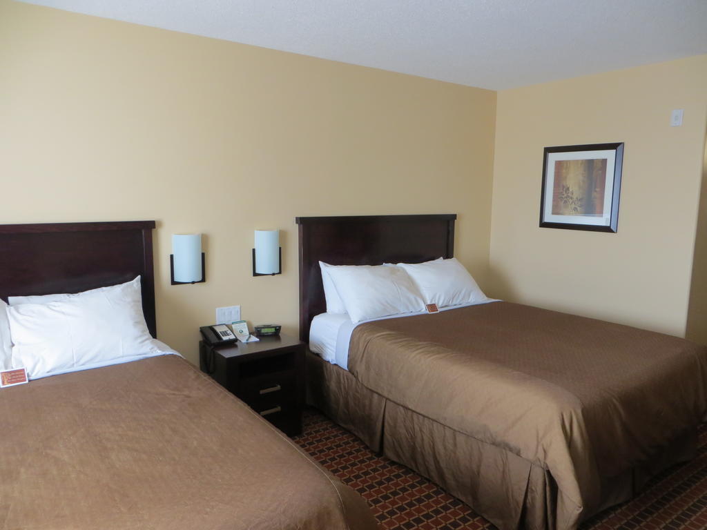 Poplar Tree Inn Stoughton Zimmer foto